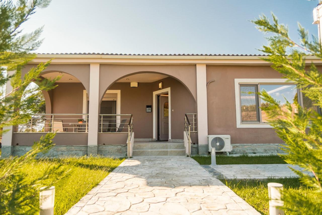 Villa Giannis 维塔拉戴斯 外观 照片